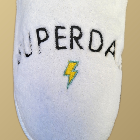 Men's soft, cozy, comfy slippers embroidered with "SUPERDAD" . - Picture 4 of 4